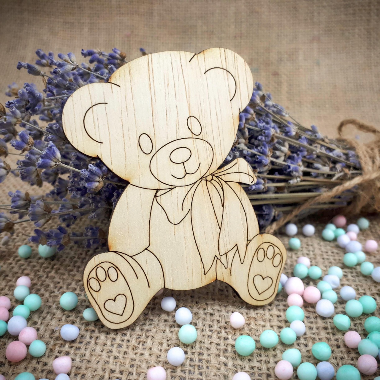 Ursuleț Teddy cu bază, 8×10 cm, placaj lemn
