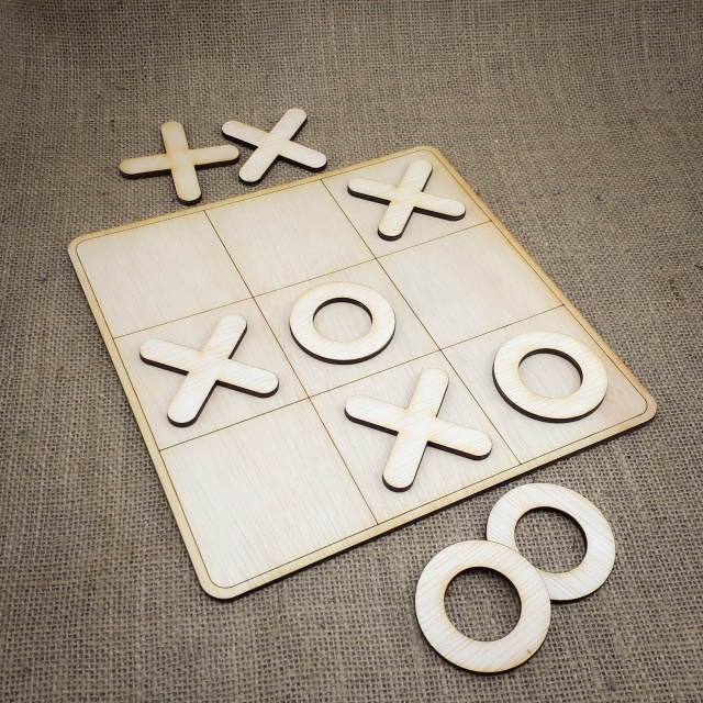 Joc strategic X și O, 25×25 cm, placaj
