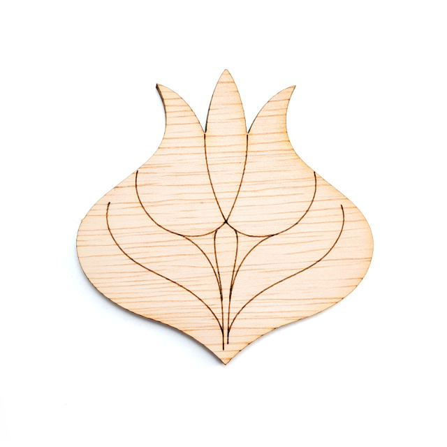 Lalea cu frunze trasat, 7×7 cm, placaj