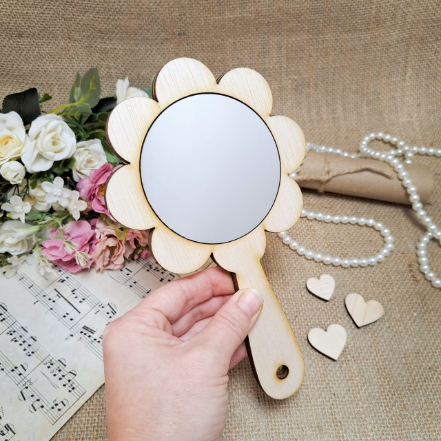 Oglindă cu mâner floare 8 petale, 12,5×21×0,8 cm, placaj lemn