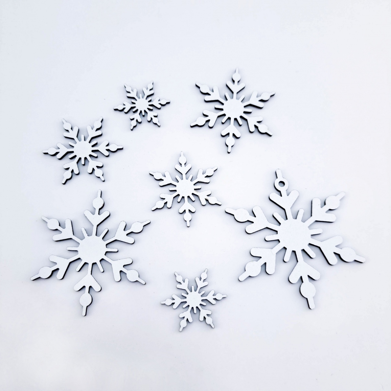 Set 7 fulgi de zăpadă, 3-7 cm, HDF alb